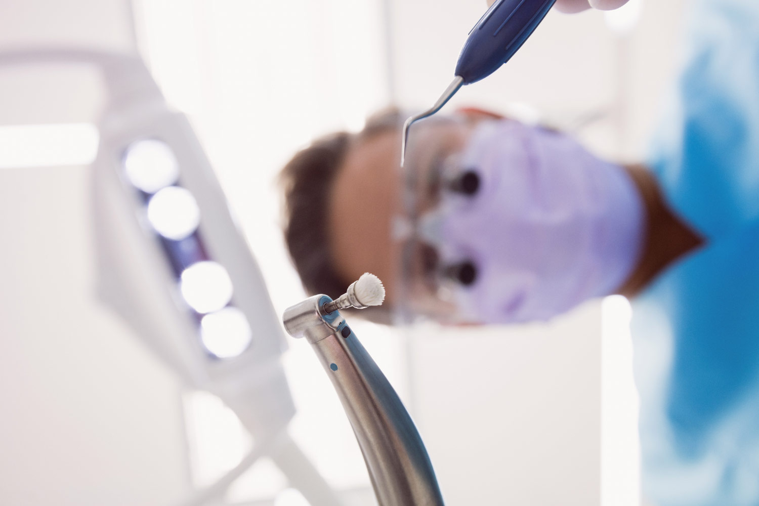 Pulizia-denti-professionale-per-parodontite